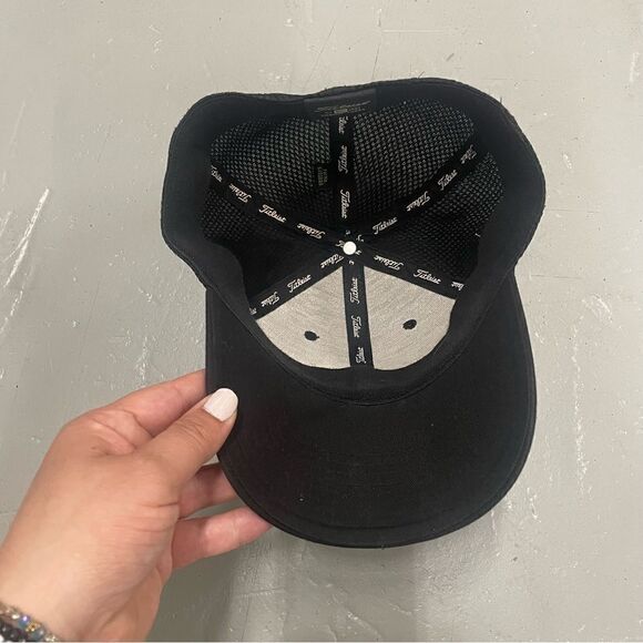 Titleist Footjoy Black Fitted Adult Hat - Picture 3 of 5